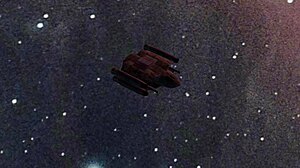 Wysoka Blond Anioł Eris zadowala ratowników w szpitalu na statku kosmicznym