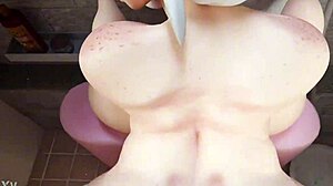 Doggystyle knulling under dusjen med fyldig fitte