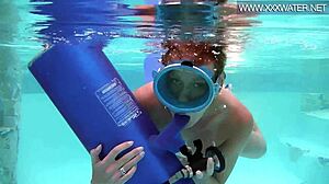 Минни манга дует дилдо под водой