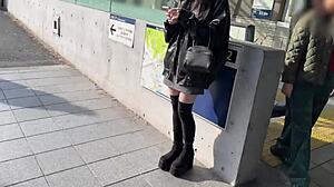 Vitka lepotica male sise 18+ blagi trbušnjaci deo 1