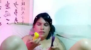 TE TOCARÍAS CONMIGO DANIELA? esta latina hentai puta se masturba y quiere anal