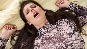 New girl has sex for money first time