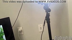 Jade lu squirts all over his fingers