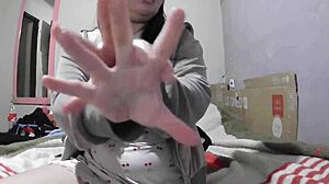 A estreante ja chega aprontando querendo pegar todos