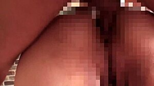 Femeie matură brută ia pula în fund în stil POV