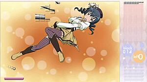 Pozrite si Makishimu Saori ako sa vyzlieka počas hry Arkanoid