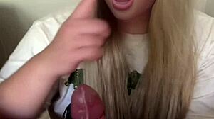 دمية فيم دوم تجعلك كاك قبل الإنزال الآن!